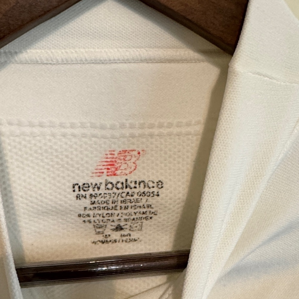 New Balance White Long Sleeve Top size small - Picture 2 of 3